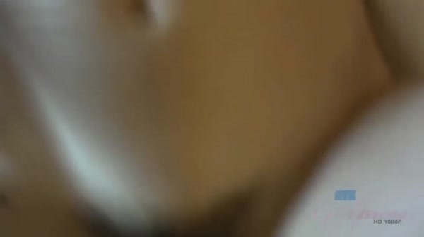 稚嫩小波波外加大长腿才成年就骚气逼人的捷克小美眉最后射的小BB全是